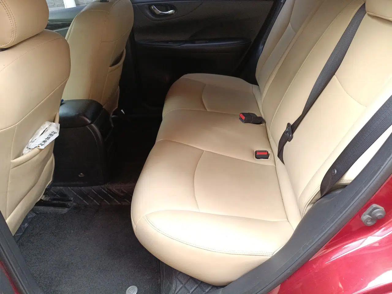 Nissan Tiida 2016 1.6L CVT Cool Dynamic Edition — миниатюра 17