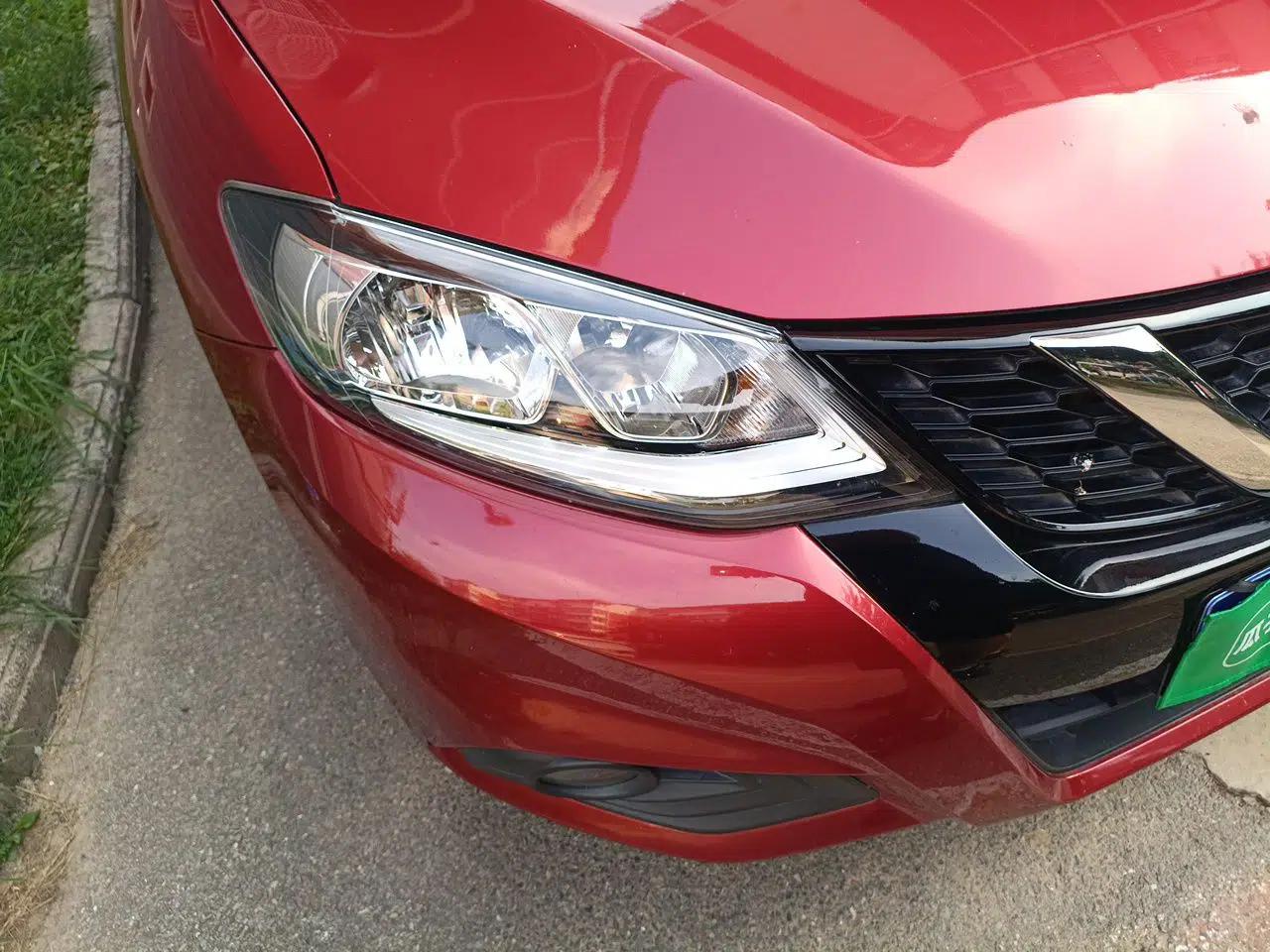 Nissan Tiida 2016 1.6L CVT Cool Dynamic Edition — миниатюра 7