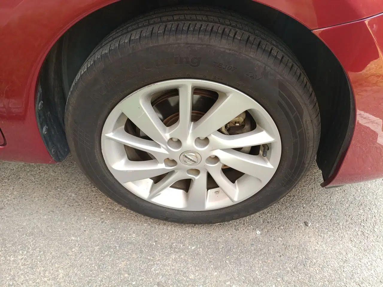 Nissan Tiida 2016 1.6L CVT Cool Dynamic Edition — миниатюра 8