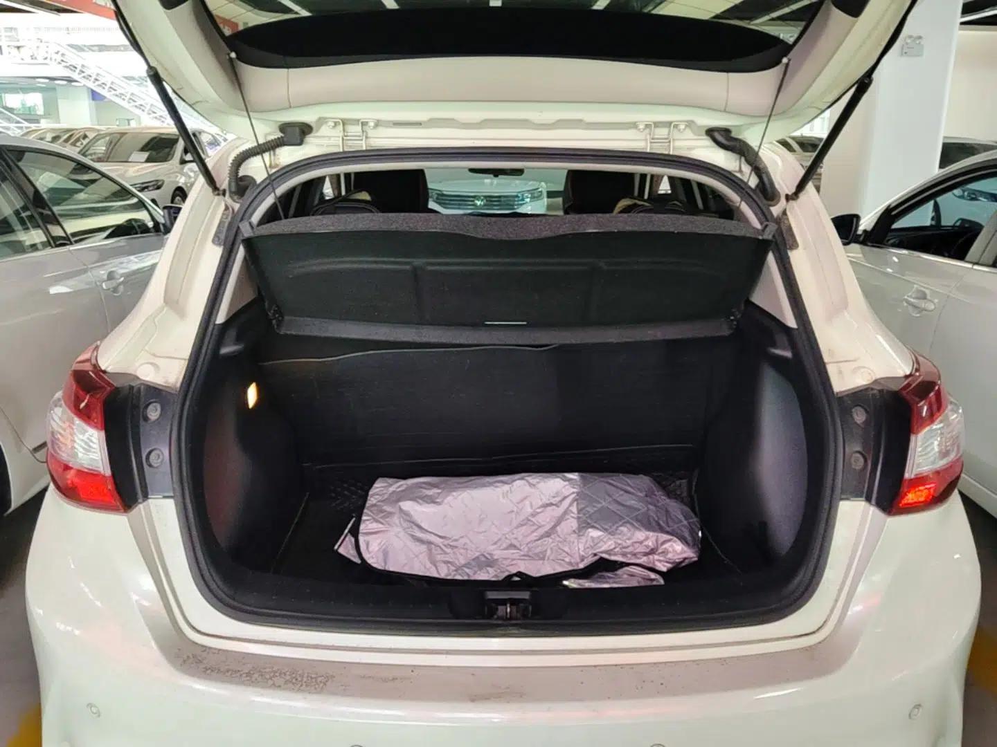 Nissan Tiida 2016 1.6L CVT Smart Drive Edition — миниатюра 22
