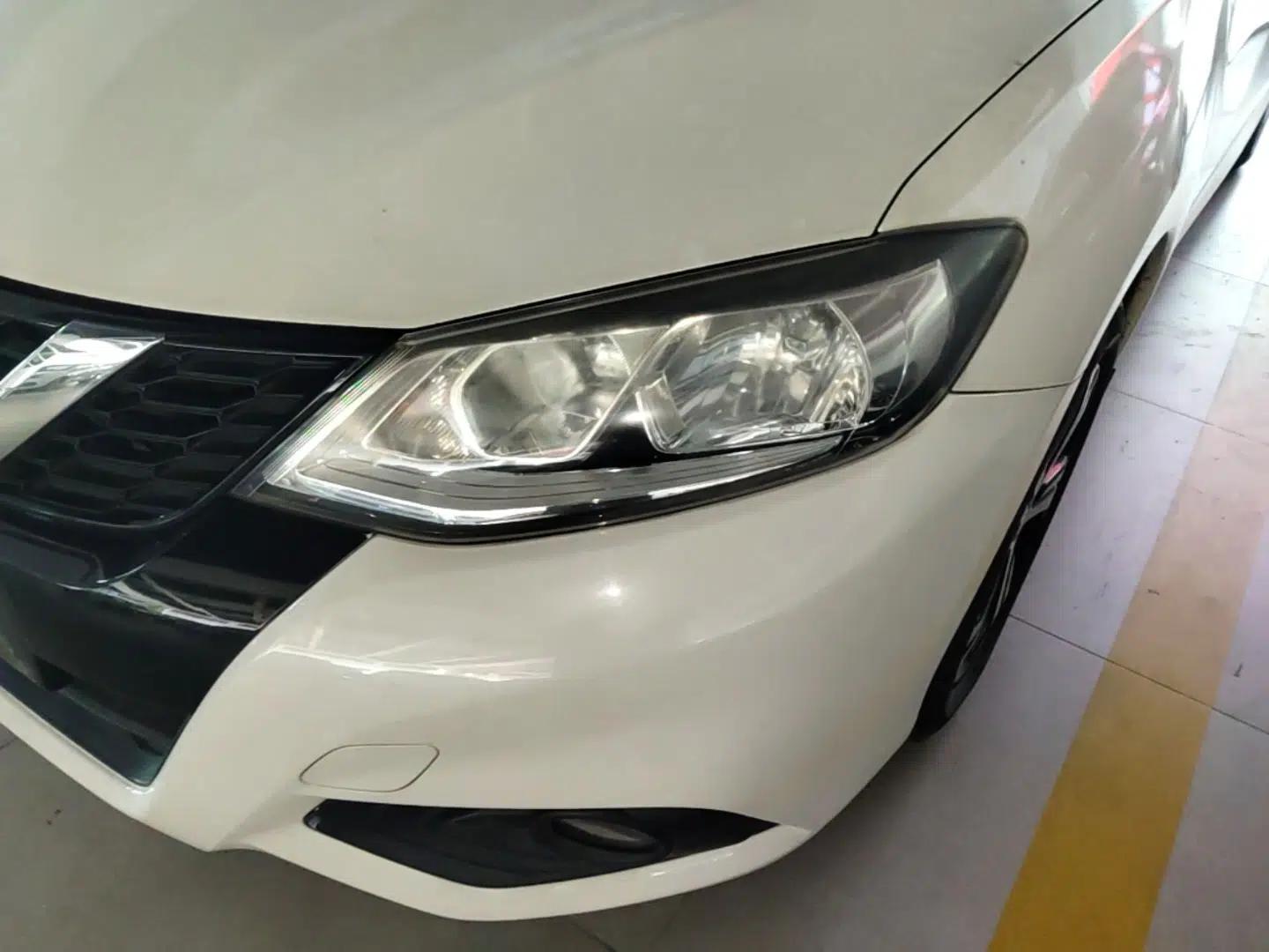 Nissan Tiida 2016 1.6L CVT Smart Drive Edition — миниатюра 8
