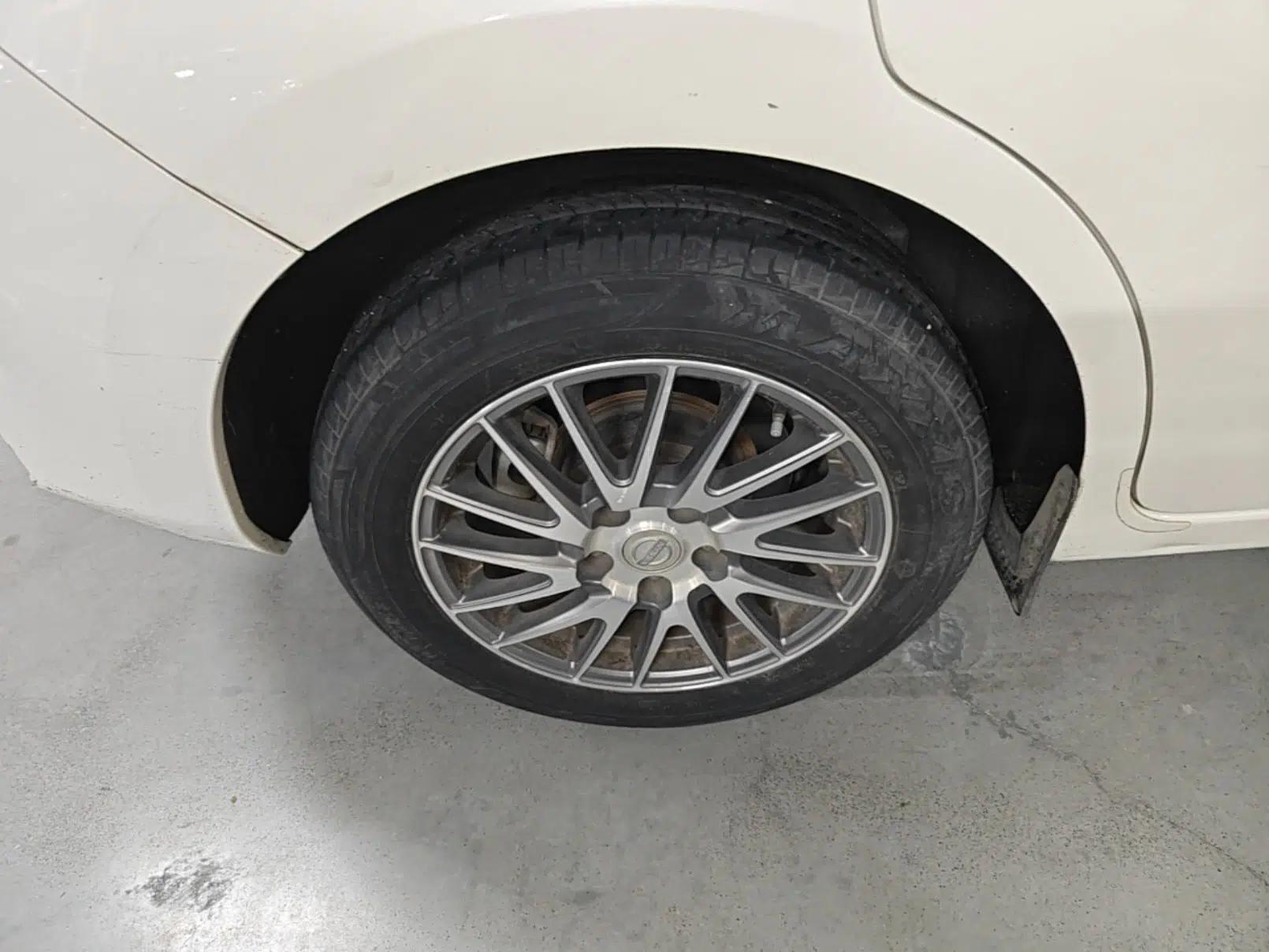 Nissan Tiida 2021 1.6L CVT Cool Edition — миниатюра 11