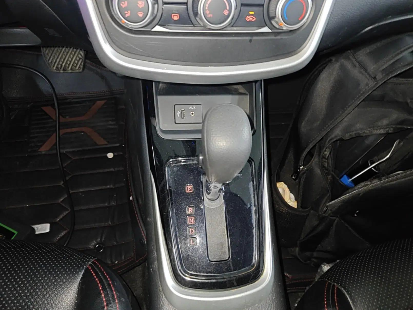 Nissan Tiida 2021 1.6L CVT Cool Edition — миниатюра 16