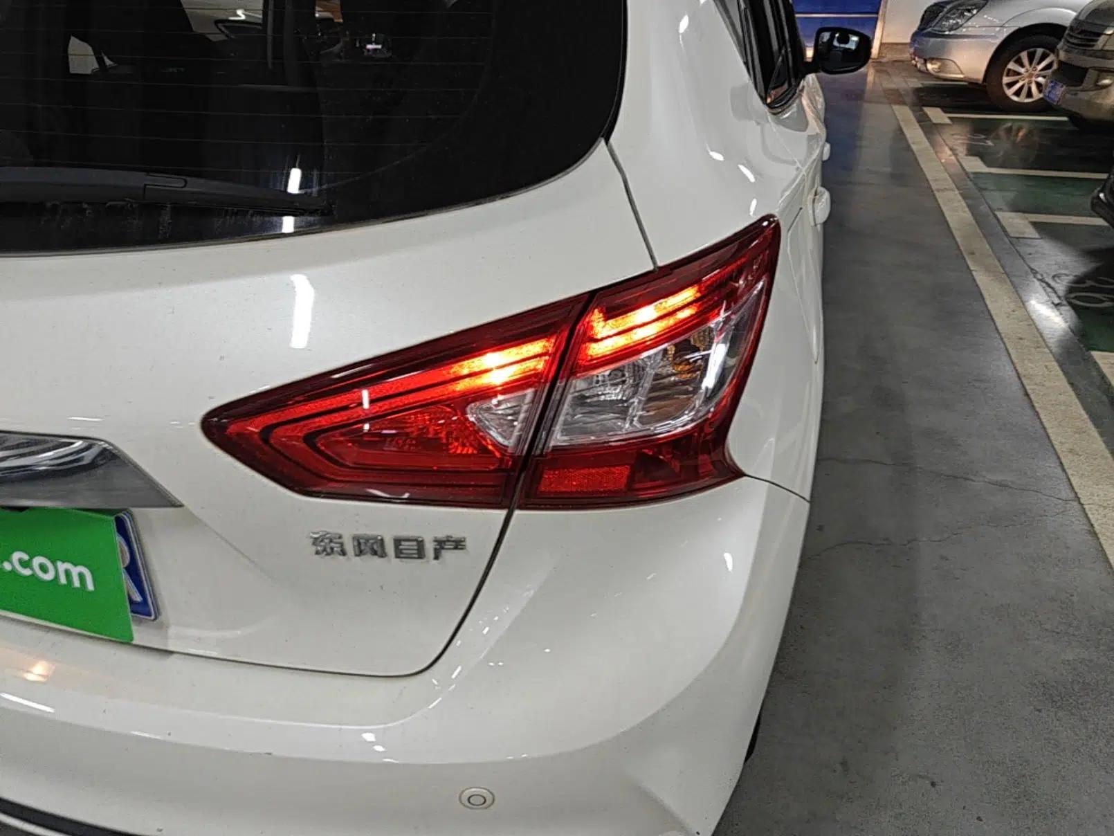 Nissan Tiida 2021 1.6L CVT Cool Edition — миниатюра 9