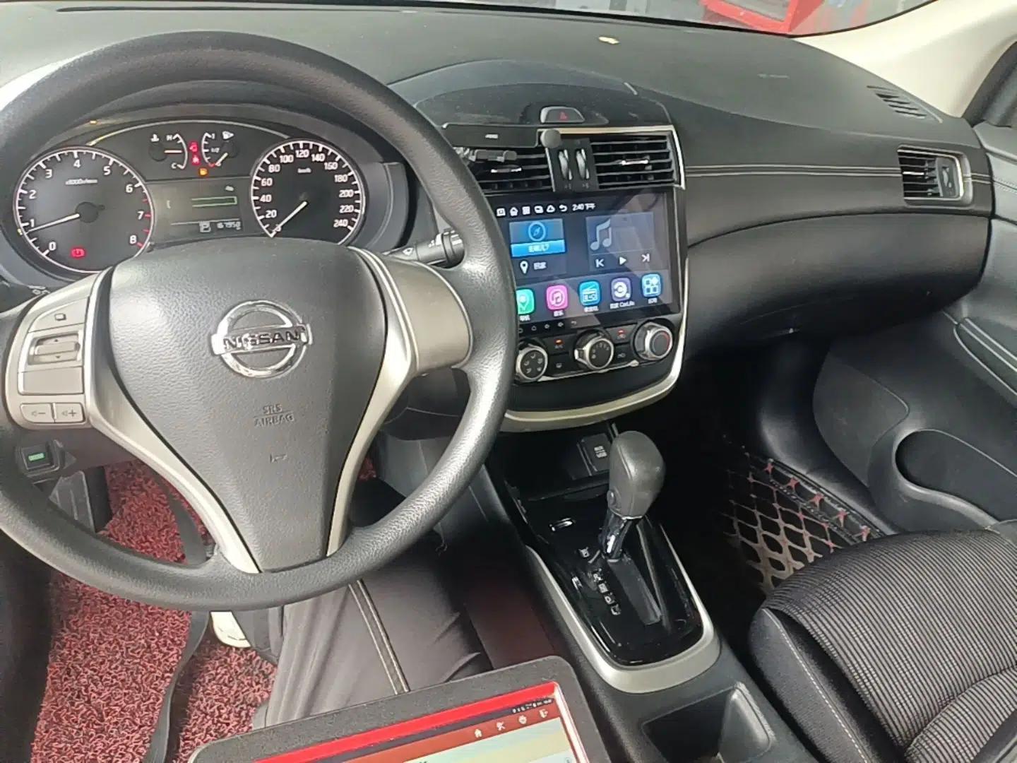 Nissan Tiida 2016 1.6L CVT Cool Dynamic Edition — миниатюра 12