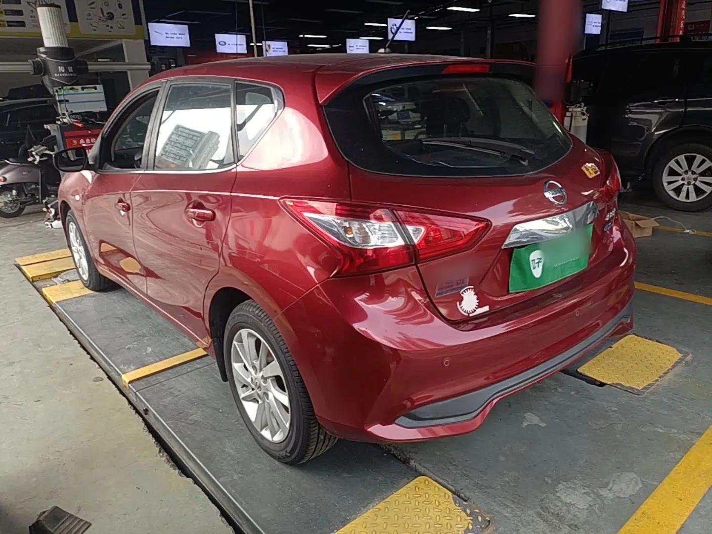 Nissan Tiida 2016 1.6L CVT Cool Dynamic Edition — миниатюра 4
