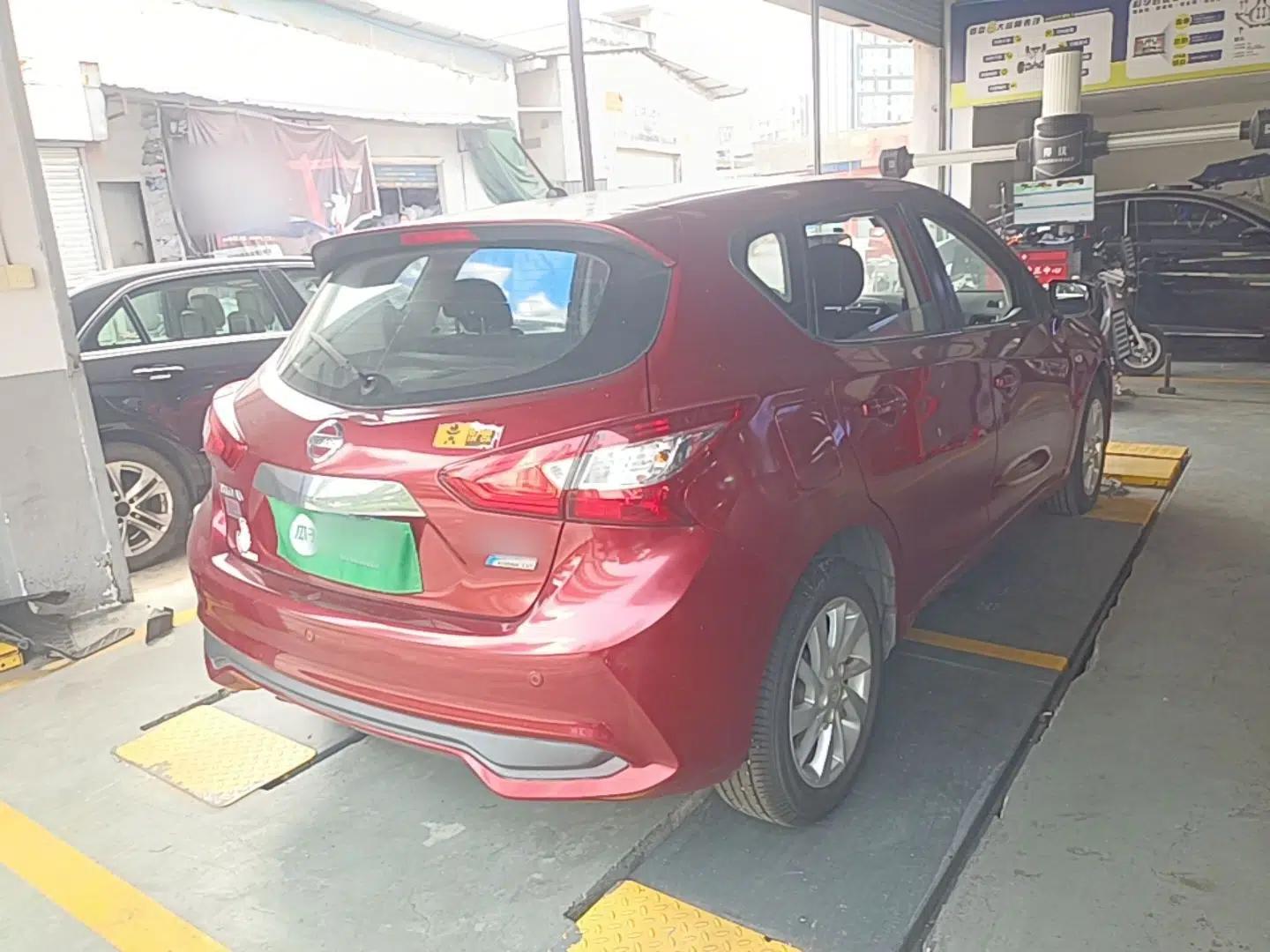 Nissan Tiida 2016 1.6L CVT Cool Dynamic Edition — миниатюра 6