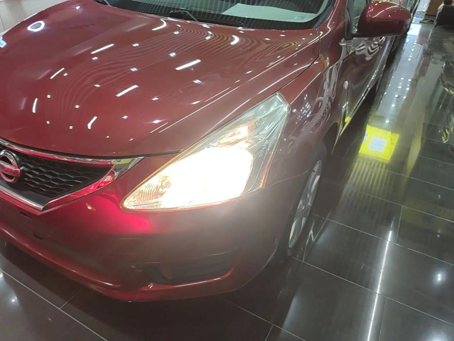 Nissan Tiida 2014 1.6L CVT Comfort Model — миниатюра 8
