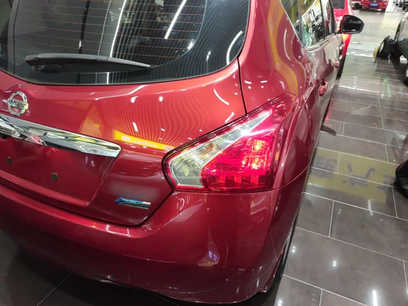 Nissan Tiida 2014 1.6L CVT Comfort Model — миниатюра 9
