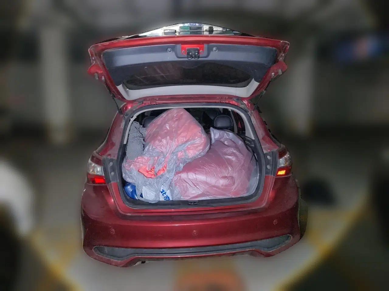 Nissan Tiida 2016 1.6L CVT Cool Dynamic Edition — миниатюра 19