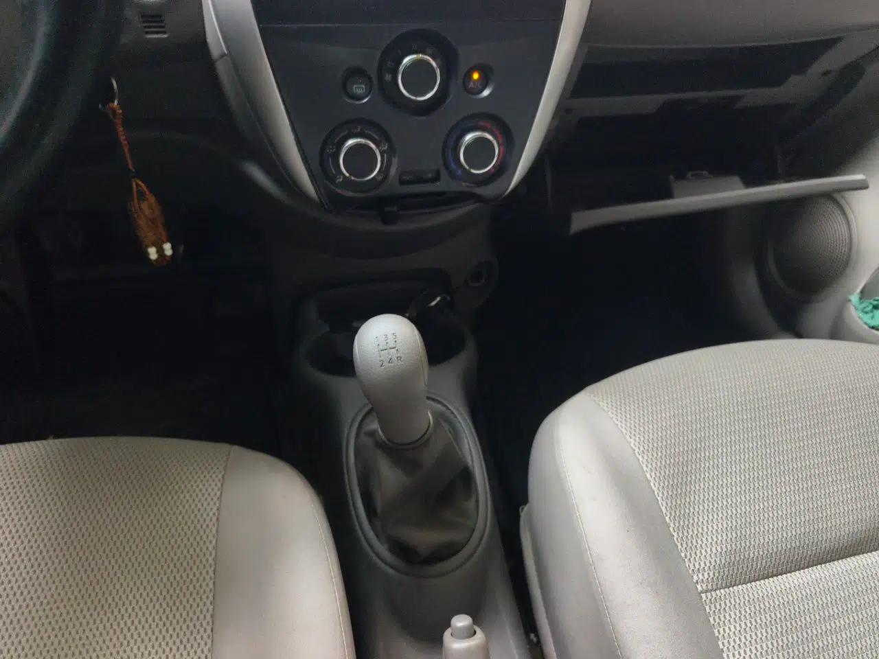 Nissan Sunny 2014 1.5XE Manual Elite Edition — миниатюра 14