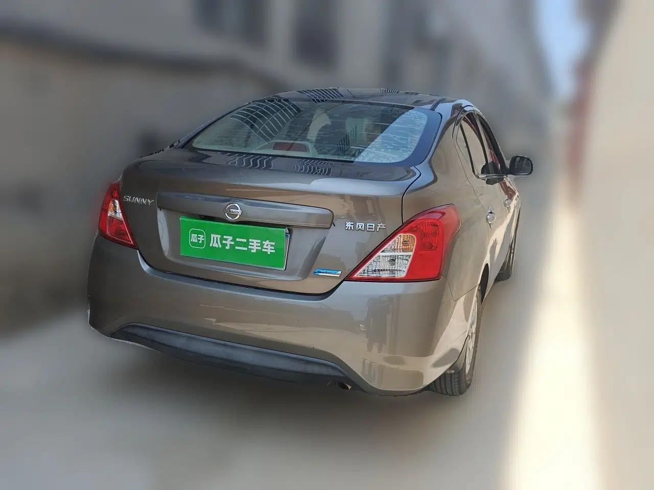 Nissan Sunny 2015 1.5XE Manual Comfort Edition — миниатюра 6