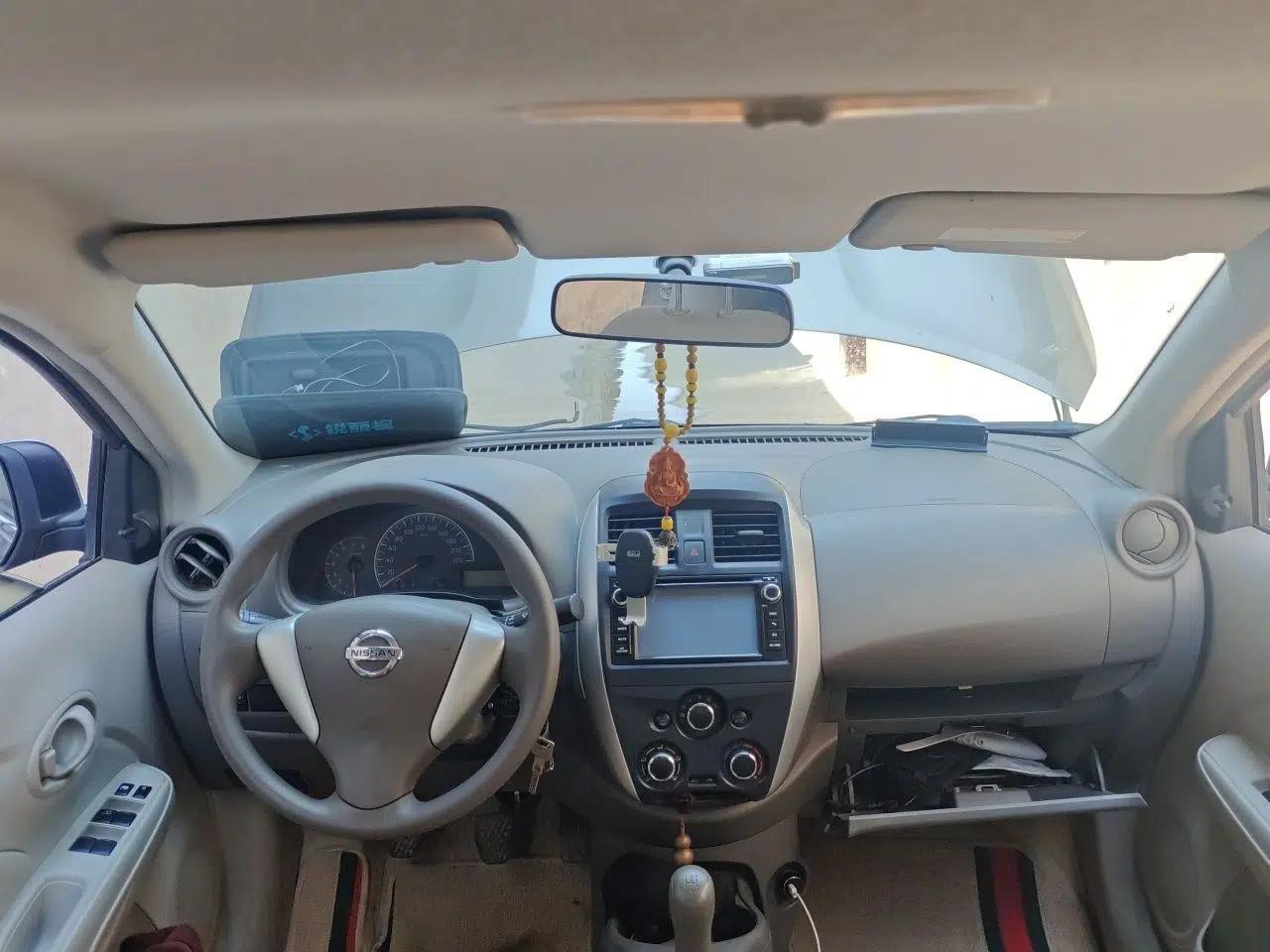 Nissan Sunny 2015 1.5XE Manual Comfort Edition — миниатюра 9