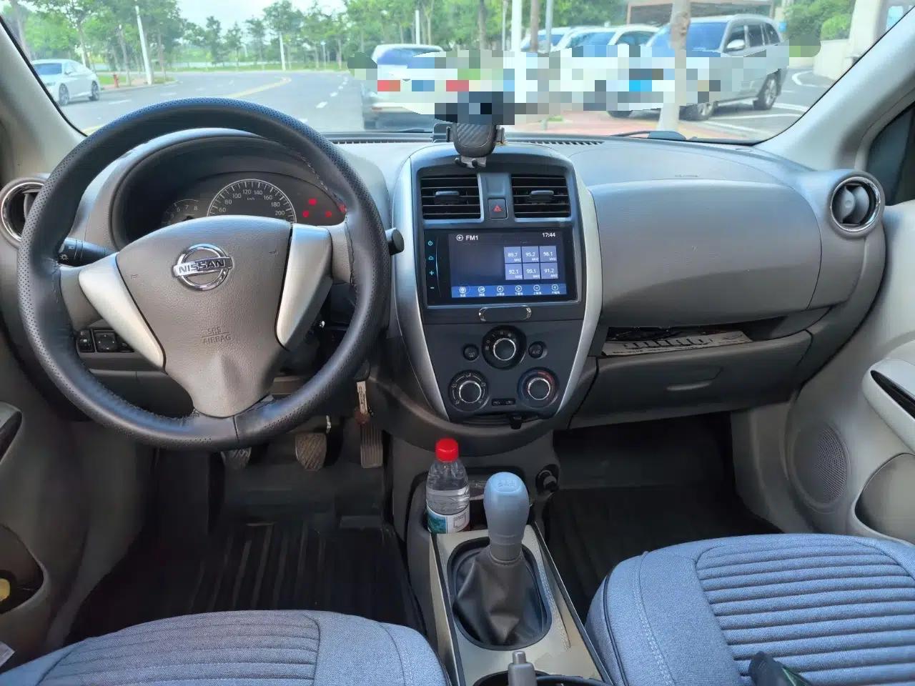 Nissan Sunny 2014 1.5XE Manual Elite Edition — миниатюра 9