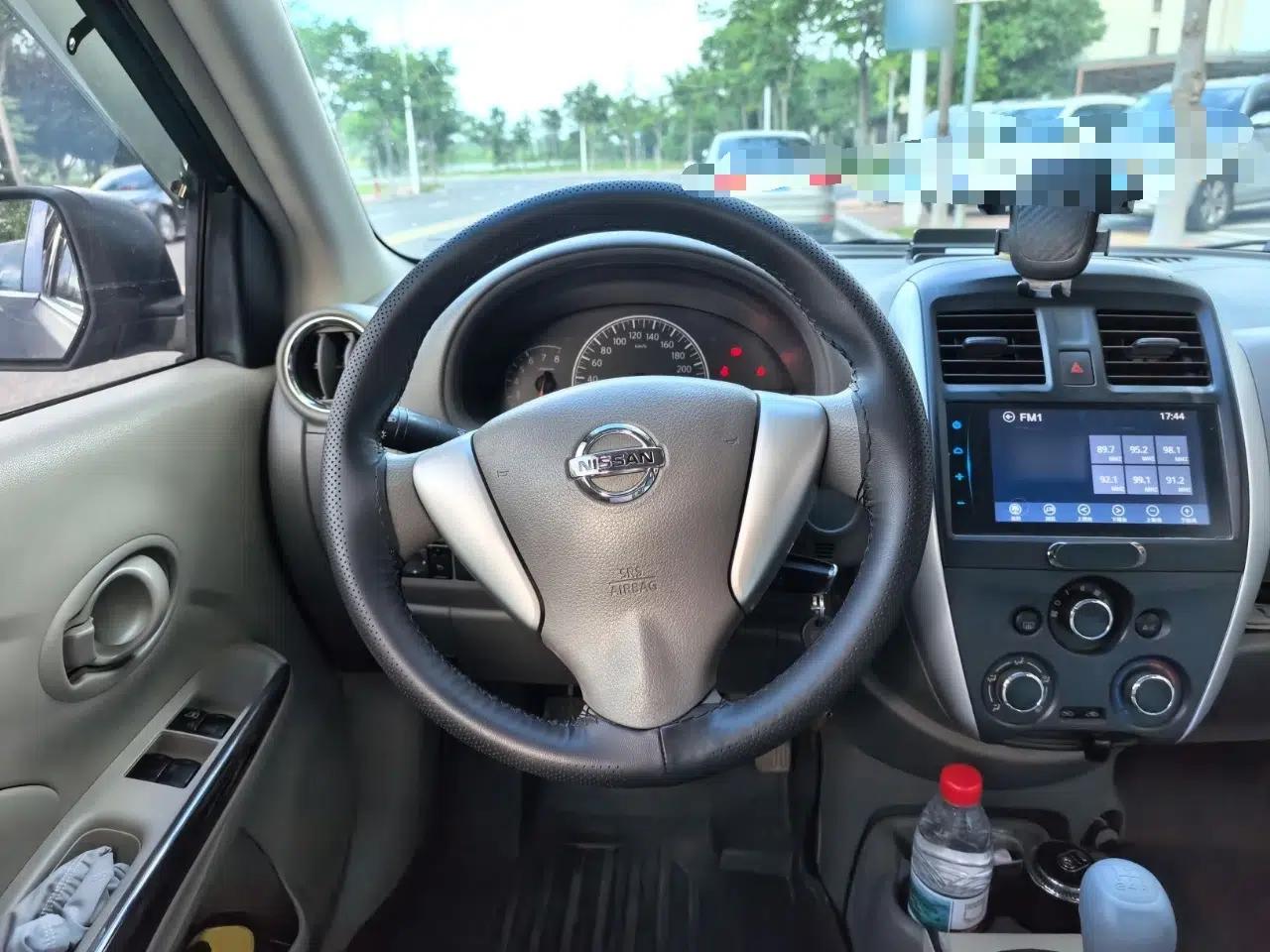 Nissan Sunny 2014 1.5XE Manual Elite Edition — миниатюра 10