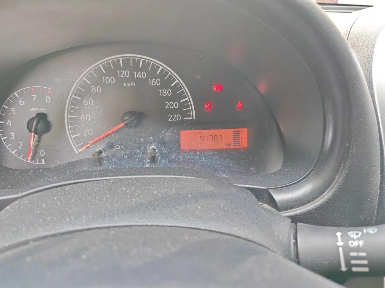 Nissan Sunny 2015 1.5XE Manual Master Edition — миниатюра 12