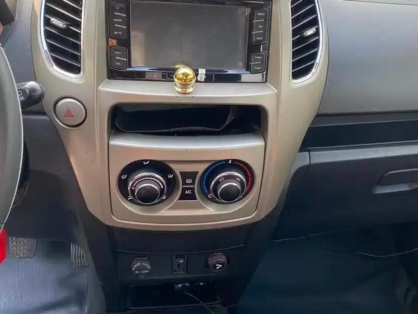 Great Wall M4 2012 1.5L Manual Elite — миниатюра 14