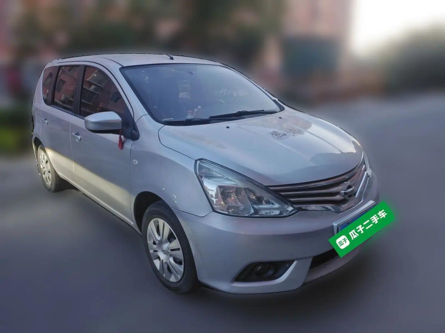 Nissan Livina 2013 1.6XE Manual Comfort Edition — миниатюра 3