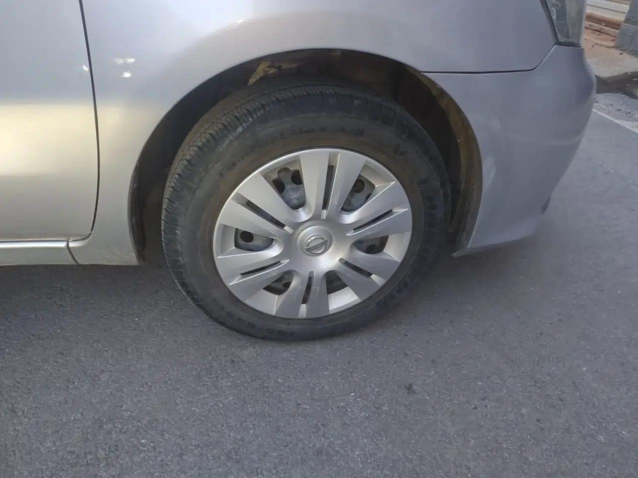 Nissan Livina 2013 1.6XE Manual Comfort Edition — миниатюра 8