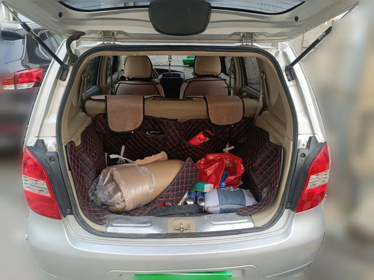Nissan Livina 2010 Jingyue Edition 1.6L Automatic All-in-One Model — миниатюра 19