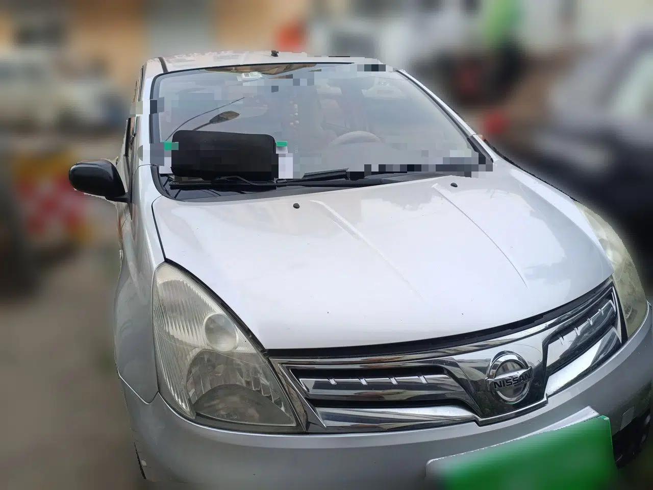 Nissan Livina 2010 Jingyue Edition 1.6L Automatic All-in-One Model — миниатюра 3