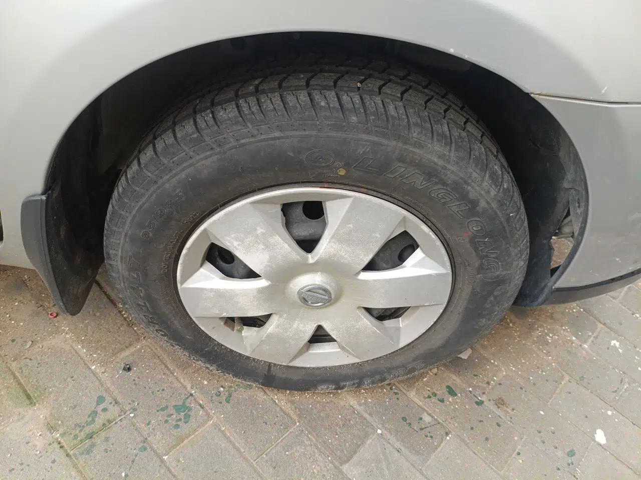 Nissan Livina 2010 Jingyue Edition 1.6L Automatic All-in-One Model — миниатюра 8