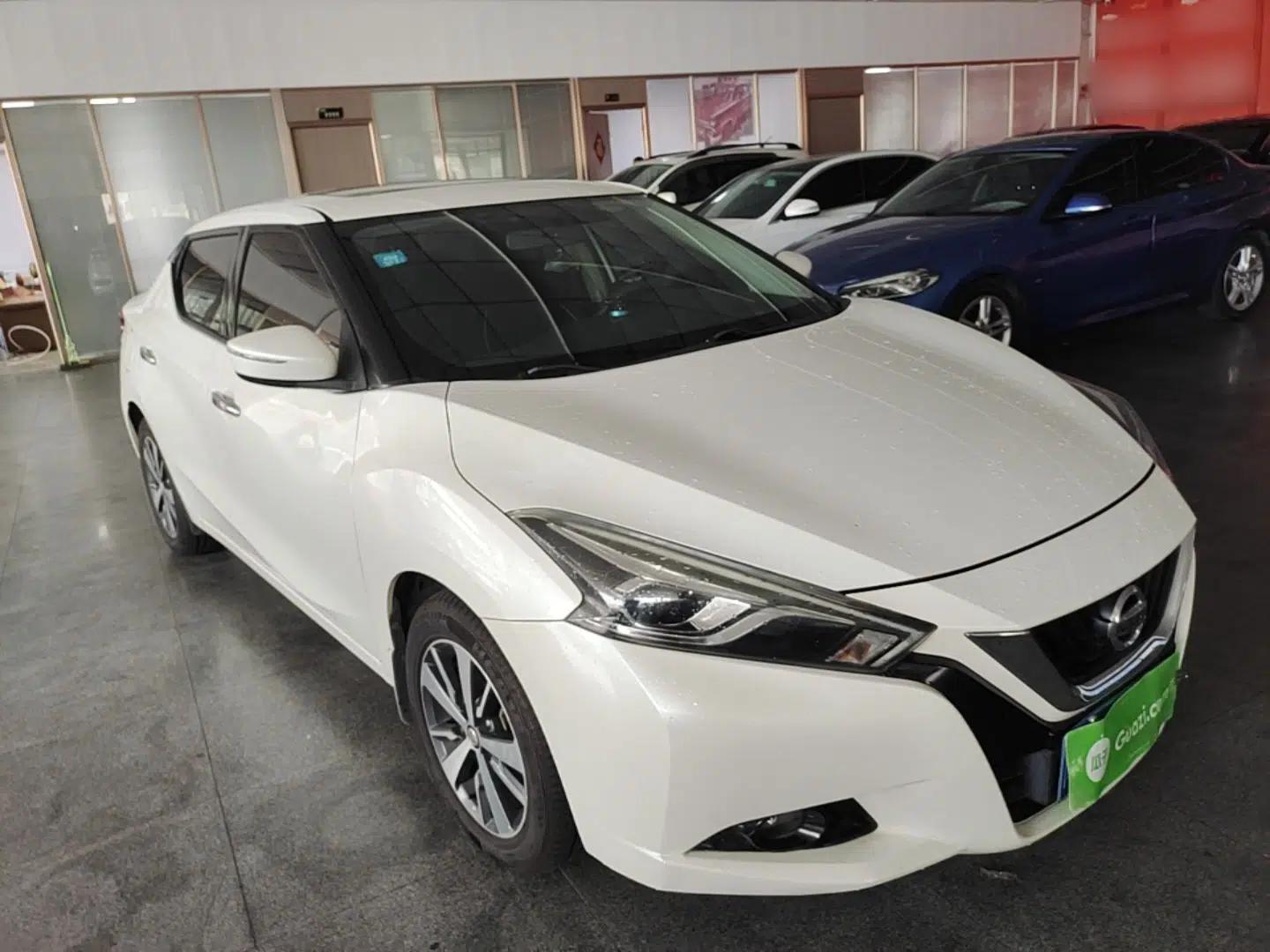 Nissan Lannia 2016 1.6L CVT Cool Edition — миниатюра 12
