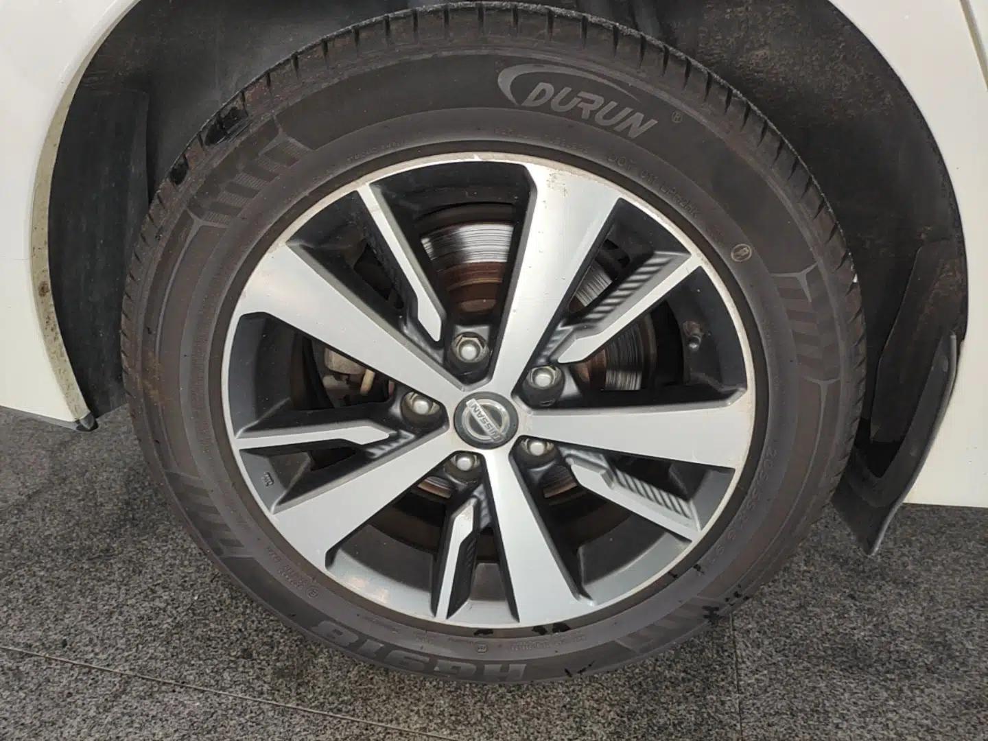 Nissan Lannia 2016 1.6L CVT Cool Edition — миниатюра 15