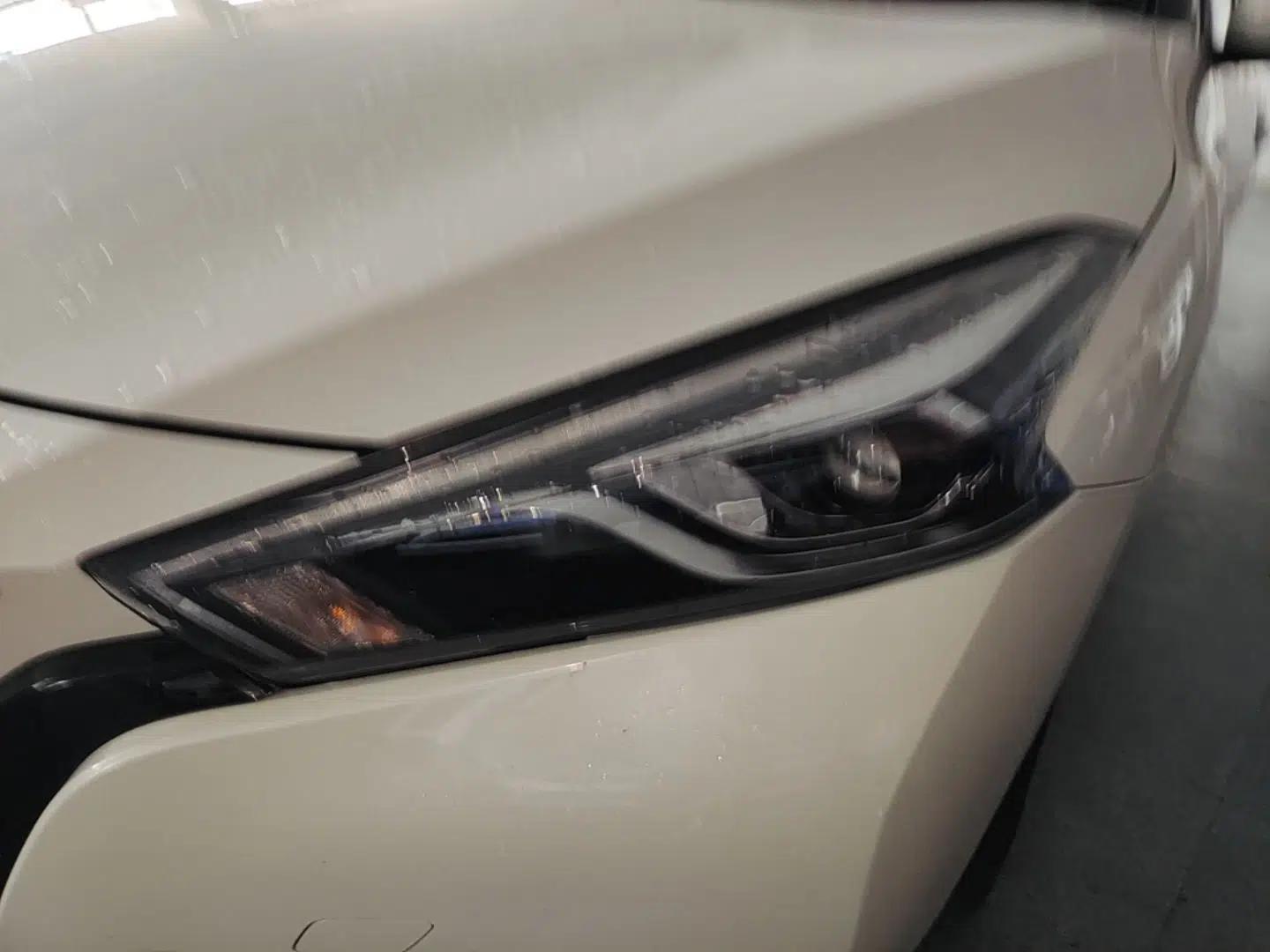Nissan Lannia 2016 1.6L CVT Cool Edition — миниатюра 8