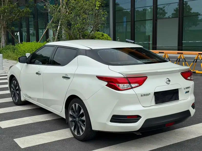Nissan Lannia 2019 1.6L CVT Smart Connect Smart Cool Version China VI Standard — миниатюра 4