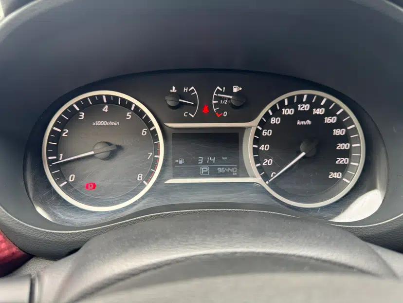Nissan Lannia 2019 1.6L CVT Smart Connect Smart Cool Version China VI Standard — миниатюра 7