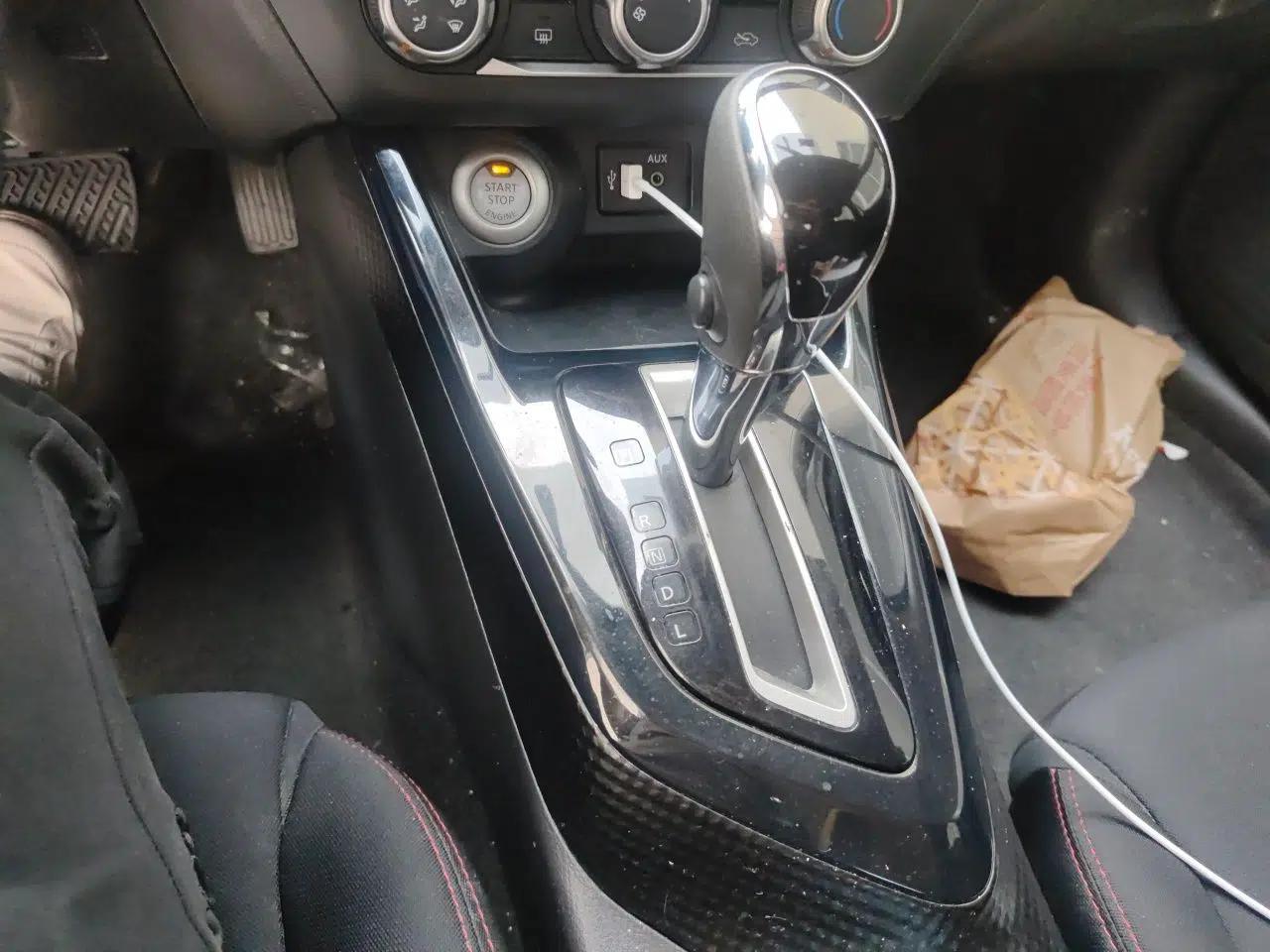 Nissan Lannia 2016 1.6L CVT Smart Edition — миниатюра 14
