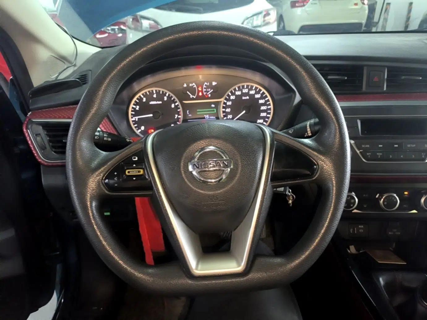 Nissan Lannia 2016 1.6L Manual Cool Edition — миниатюра 13