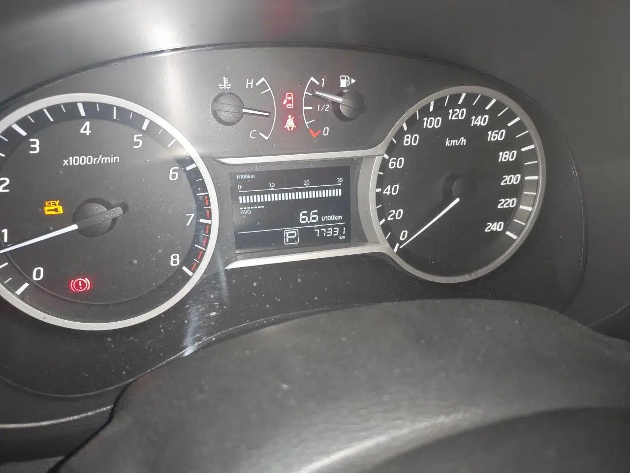 Nissan Lannia 2016 1.6L CVT Smart Cool Edition — миниатюра 12