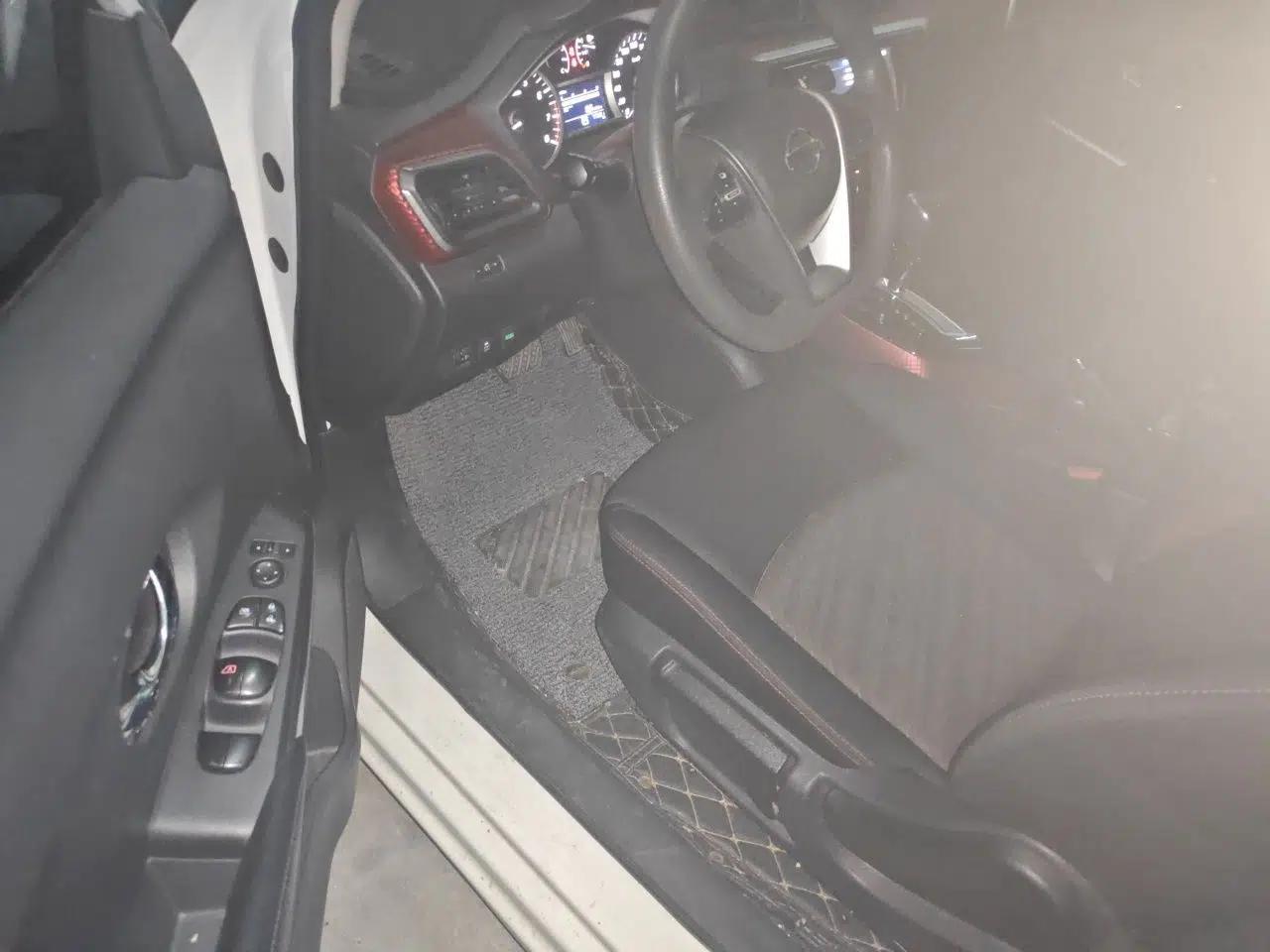 Nissan Lannia 2016 1.6L CVT Smart Cool Edition — миниатюра 16