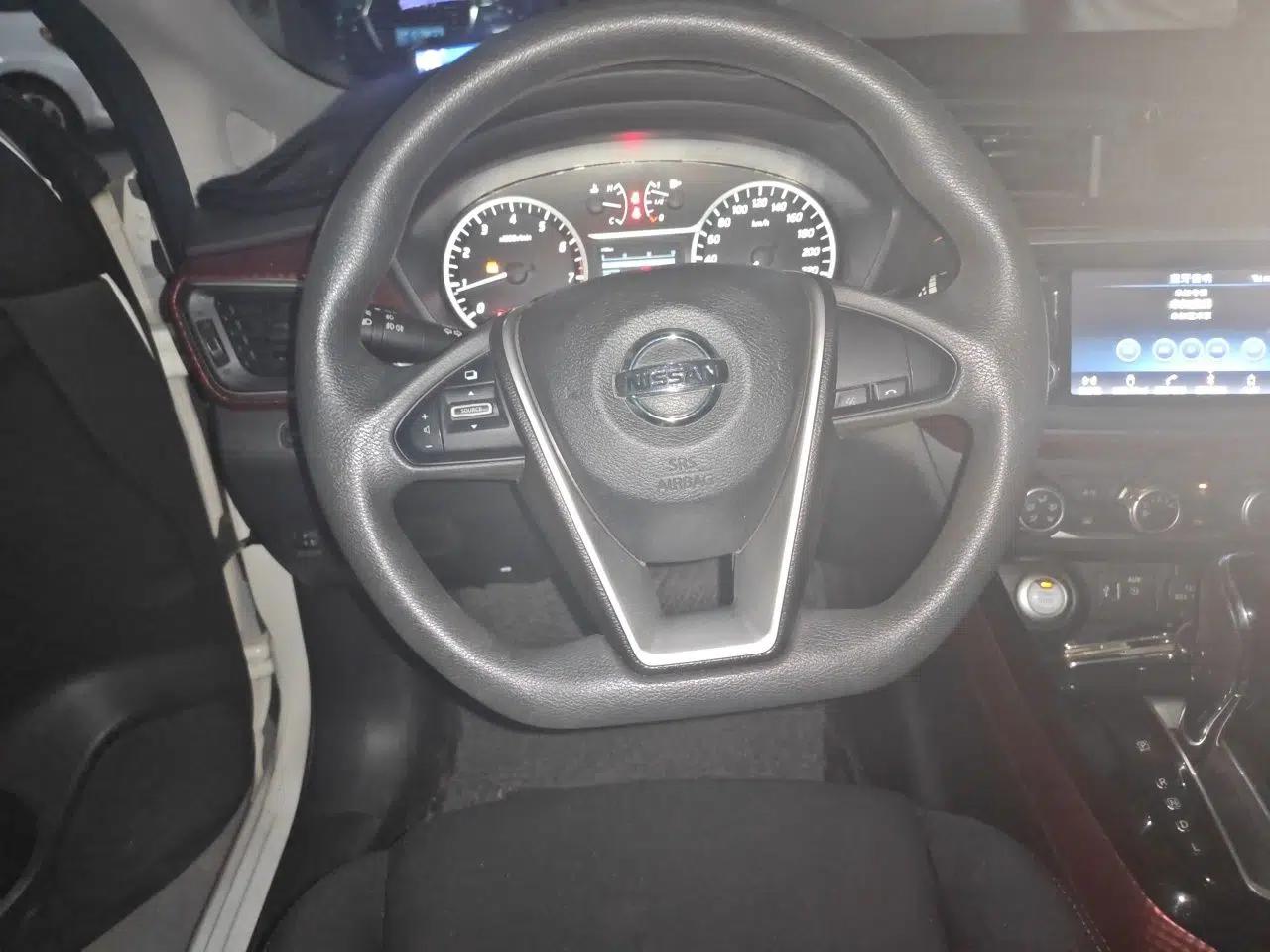 Nissan Lannia 2016 1.6L CVT Smart Cool Edition — миниатюра 10