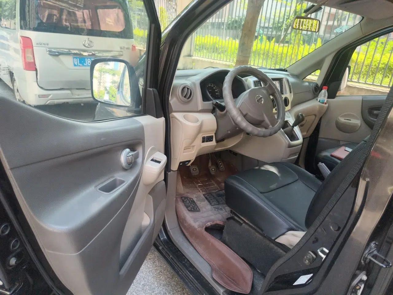 Nissan NV200 2016 Revised Version 1.6L Manual Luxury Edition — миниатюра 16