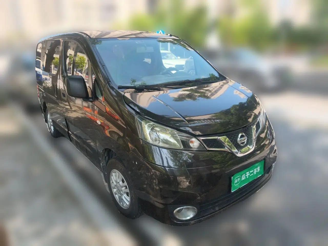 Nissan NV200 2016 Revised Version 1.6L Manual Luxury Edition — миниатюра 3