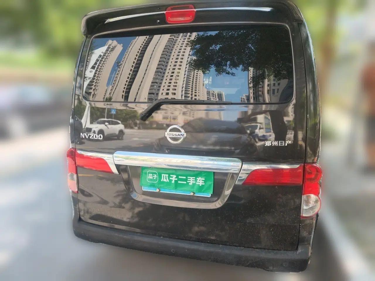 Nissan NV200 2016 Revised Version 1.6L Manual Luxury Edition — миниатюра 5