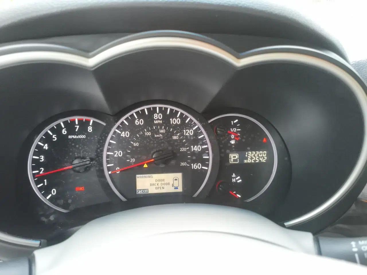 Nissan Quest 2012 3.5L SL — миниатюра 11