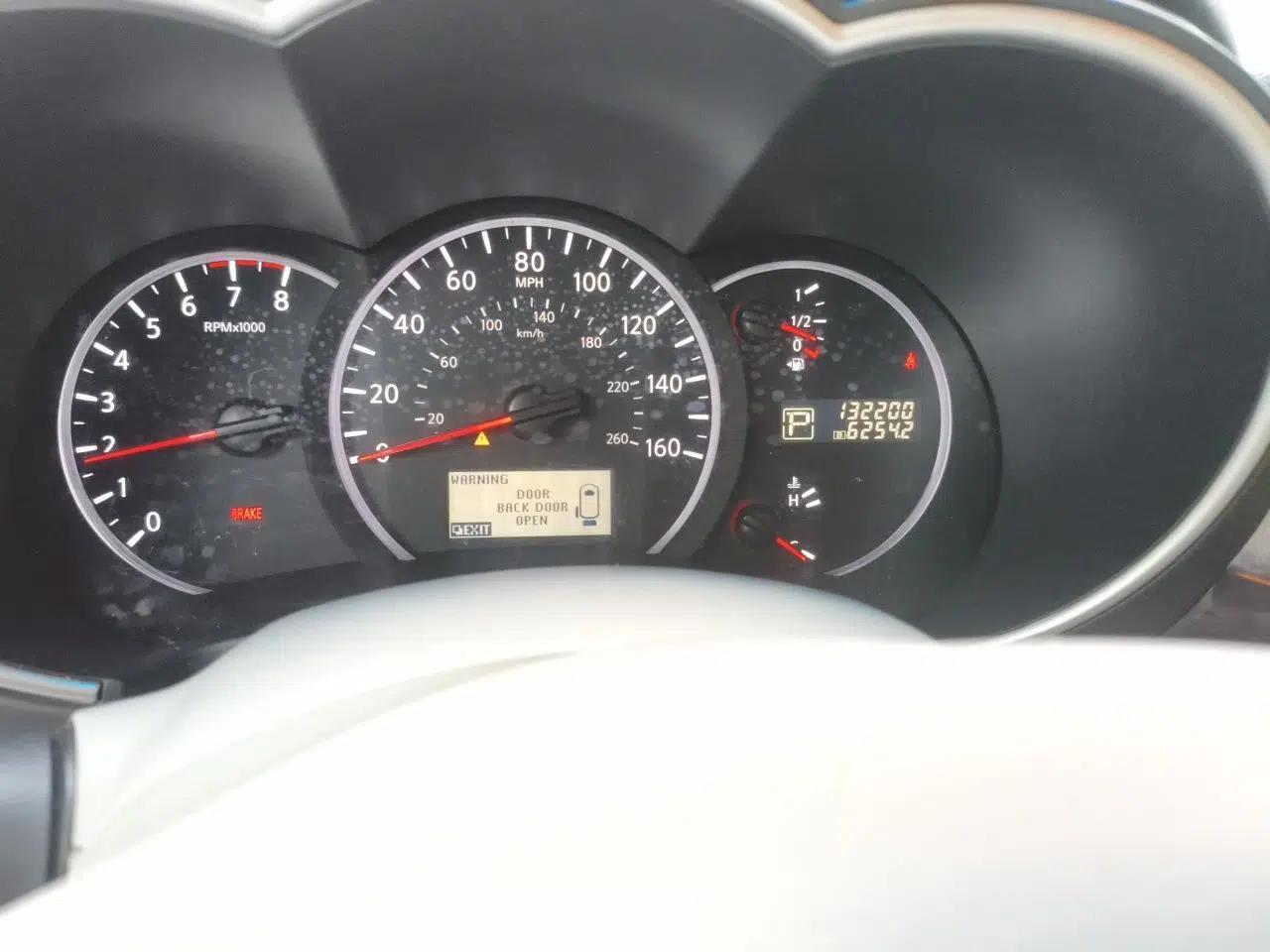 Nissan Quest 2012 3.5L SL — миниатюра 12