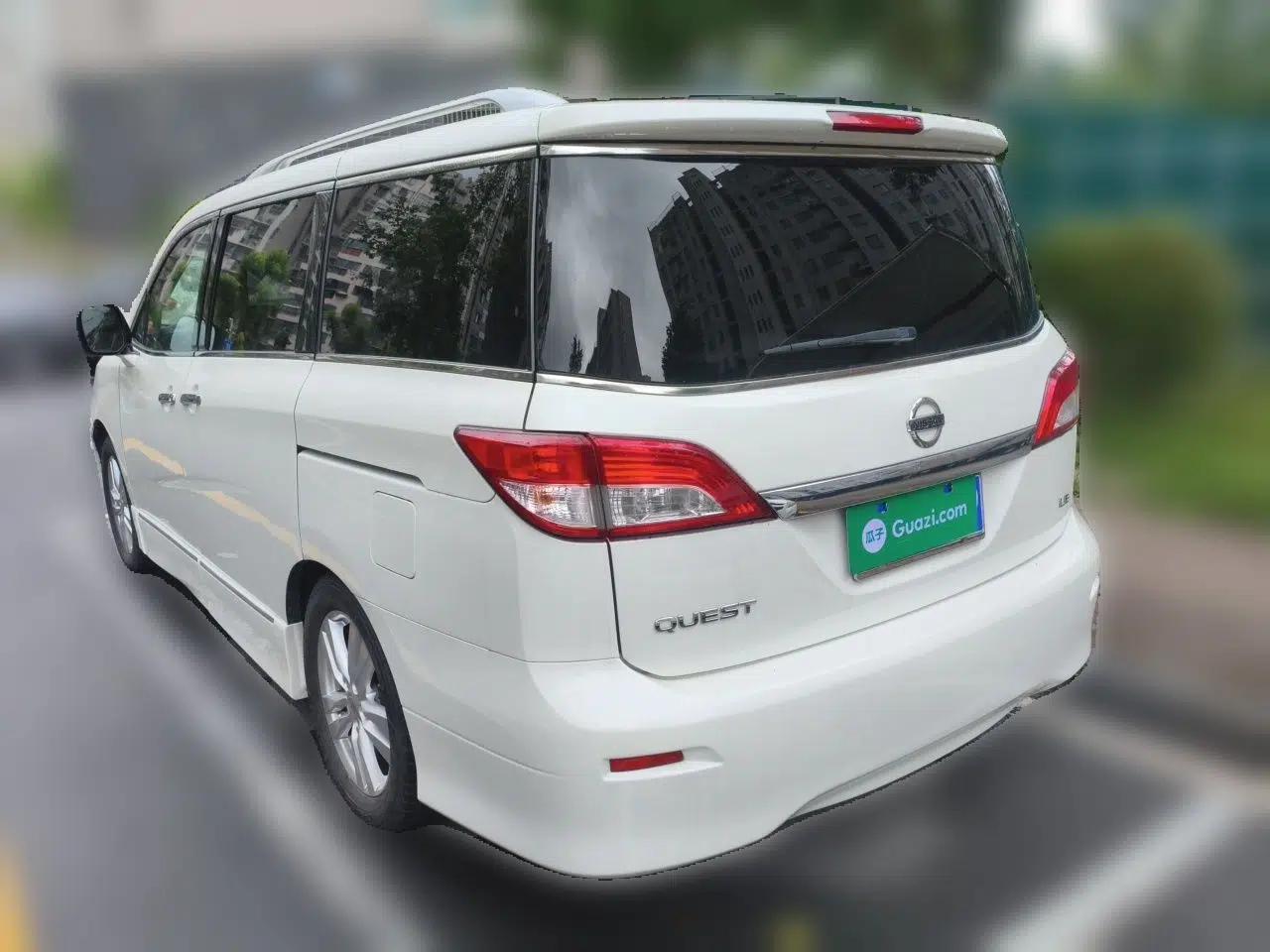 Nissan Quest 2012 3.5L SL — миниатюра 4