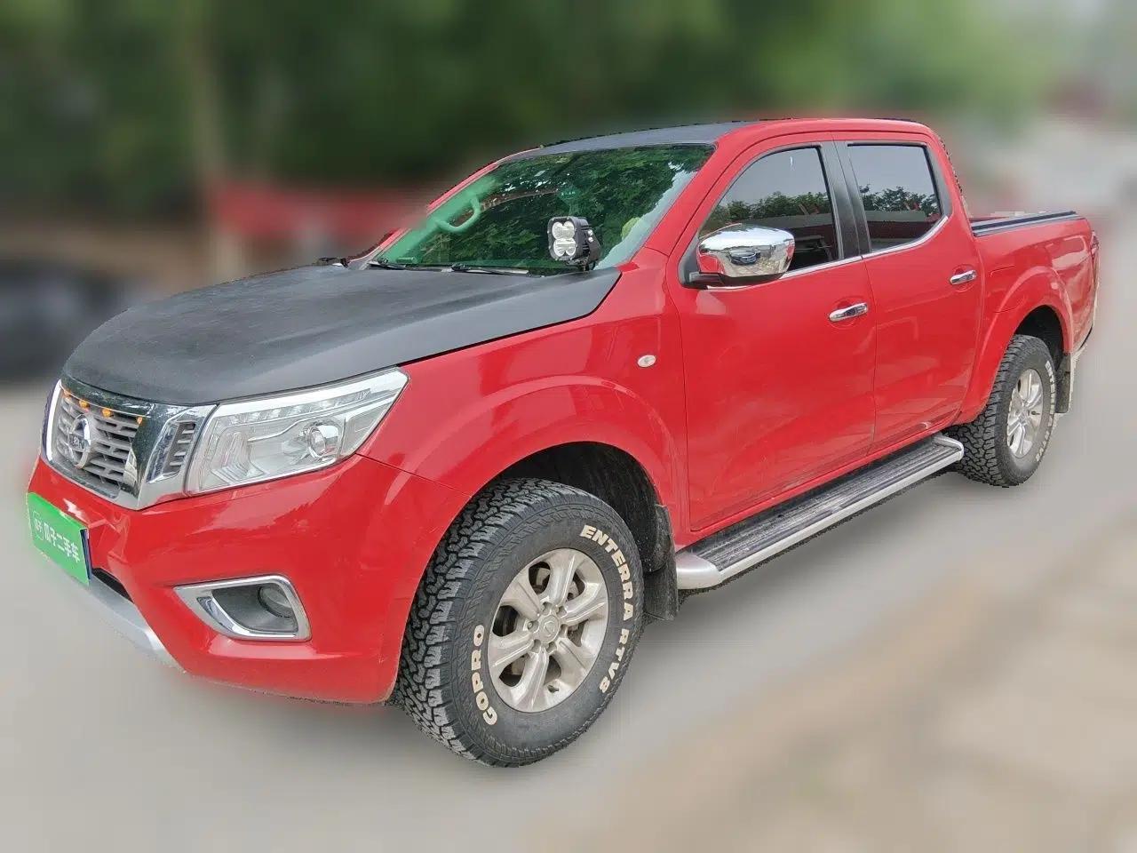 Nissan Navara 2017 2.5L Automatic 4x4 Luxury Edition QR25 — миниатюра 1