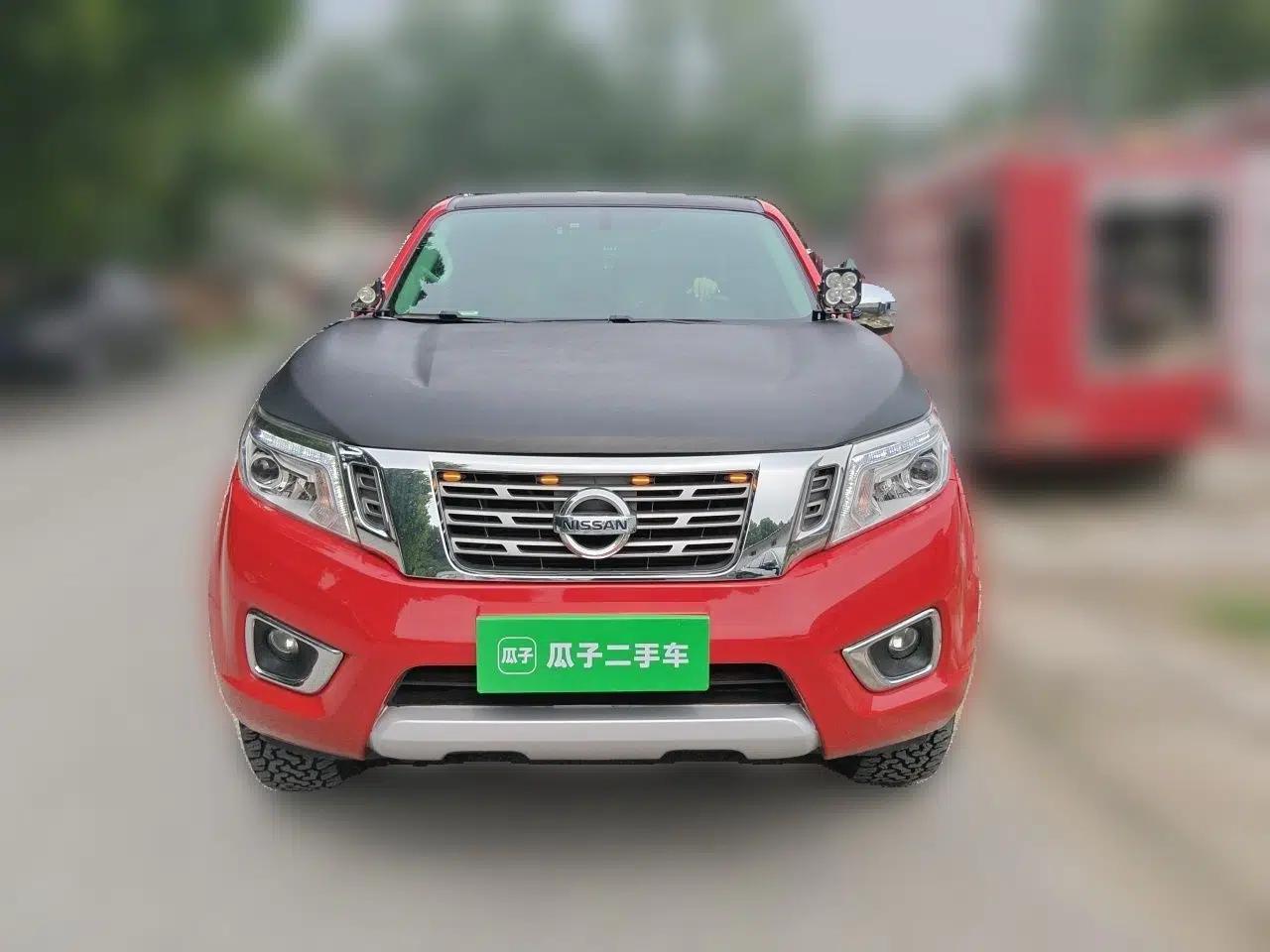 Nissan Navara 2017 2.5L Automatic 4x4 Luxury Edition QR25 — миниатюра 2