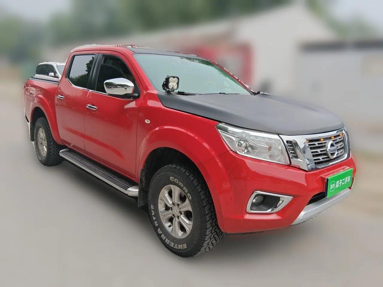 Nissan Navara 2017 2.5L Automatic 4x4 Luxury Edition QR25 — миниатюра 3