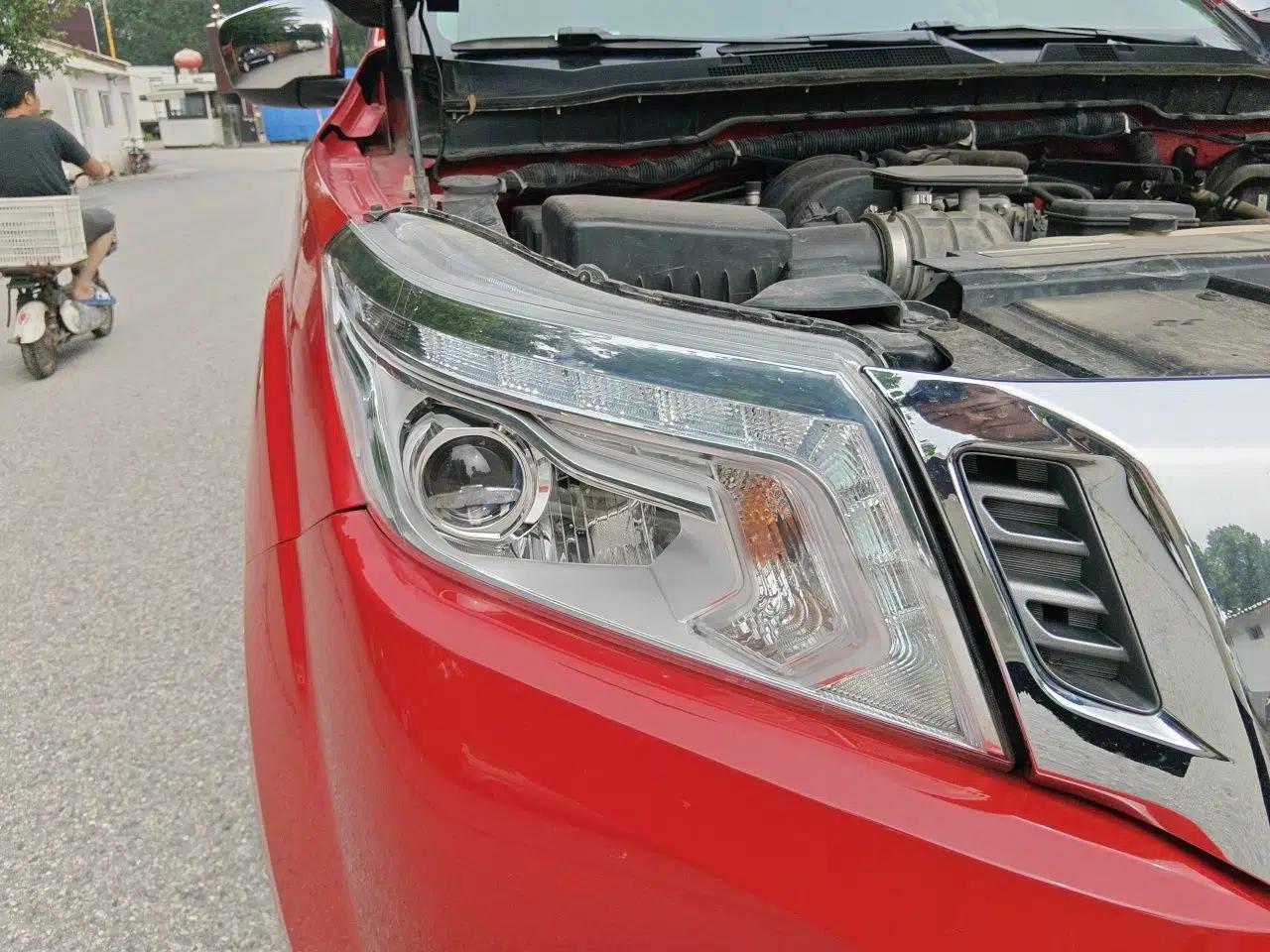 Nissan Navara 2017 2.5L Automatic 4x4 Luxury Edition QR25 — миниатюра 7