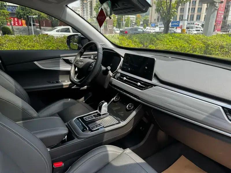 Chery Tiggo 8 2020 Facelift 290TGDI Automatic Luxury Edition — миниатюра 11