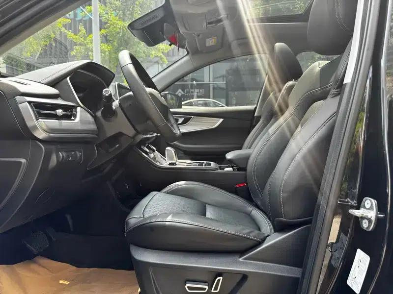 Chery Tiggo 8 2020 Facelift 290TGDI Automatic Luxury Edition — миниатюра 13