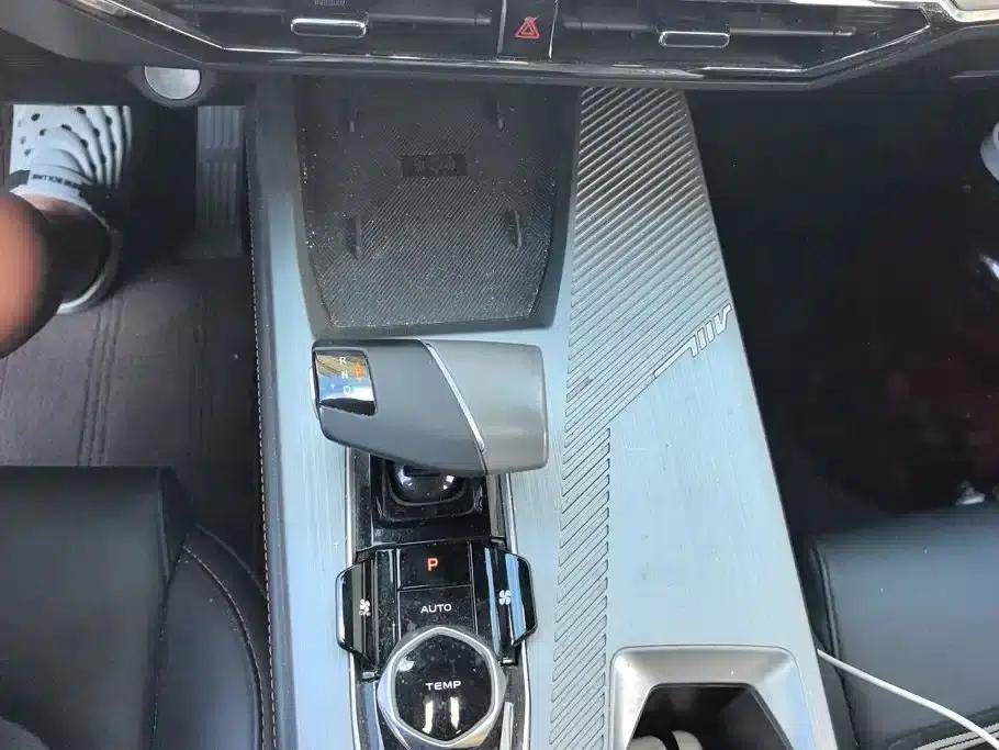 Changan Oushang Z6 2023 Blue Whale 1.5T DCT Smart City Edition — миниатюра 16