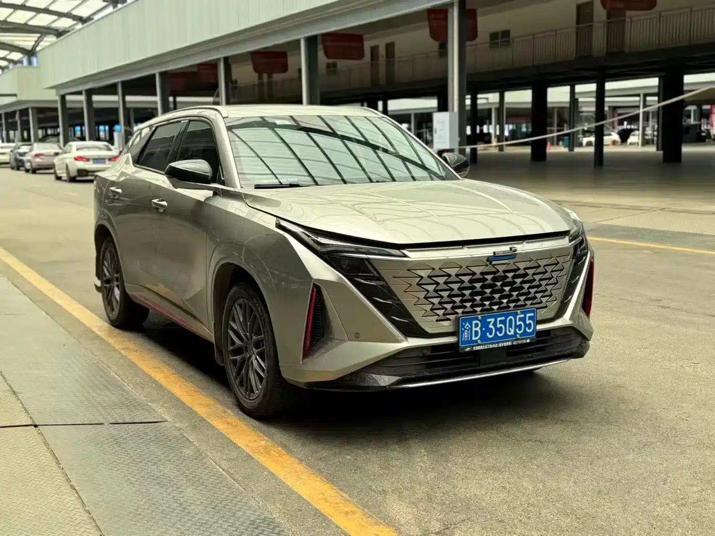 Changan Oushang Z6 2022 Blue Whale 1.5T DCT Smart Edition — миниатюра 1